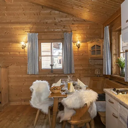Uriges 4 Chalet *